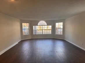 Building Photo - 5006 Laguna Bay Cir