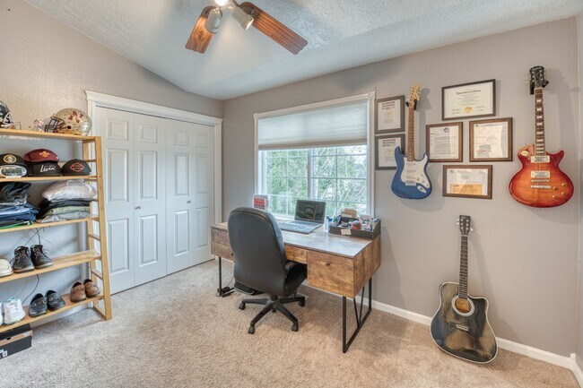 Building Photo - 3062 N Firelight Pl