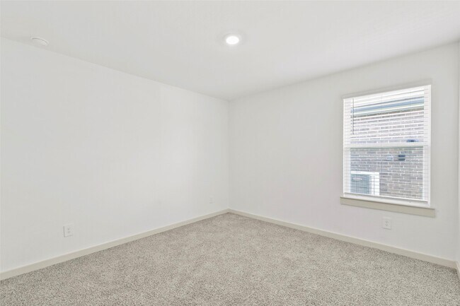 Building Photo - 7915 Murciana Dr