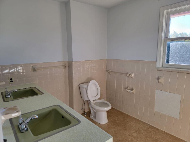 Building Photo - 75 Staghorn Ct