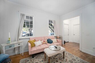 Building Photo - 13 Marion St