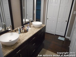 Building Photo - 3715 Twisted Oaks Dr