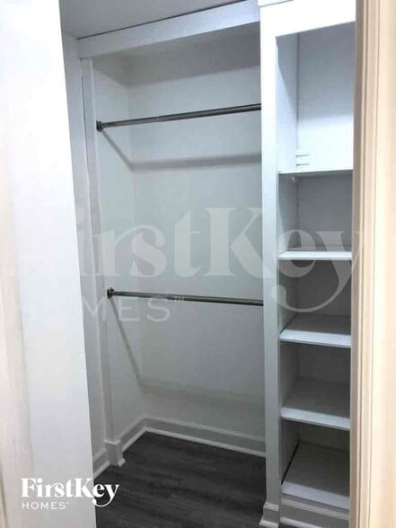 Building Photo - 3220 Ivy Creek Rd