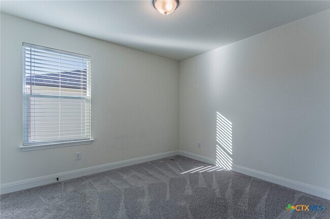 Building Photo - 1304 Long Crk Ln