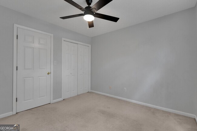 Building Photo - 115 Rockhurst Chase