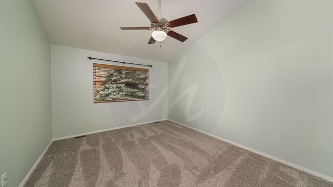Building Photo - 8258 Cooper River Dr