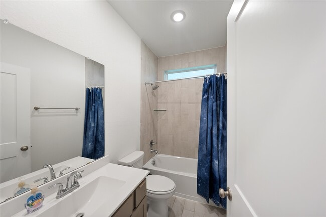 Building Photo - 18814 River Overlook Ct