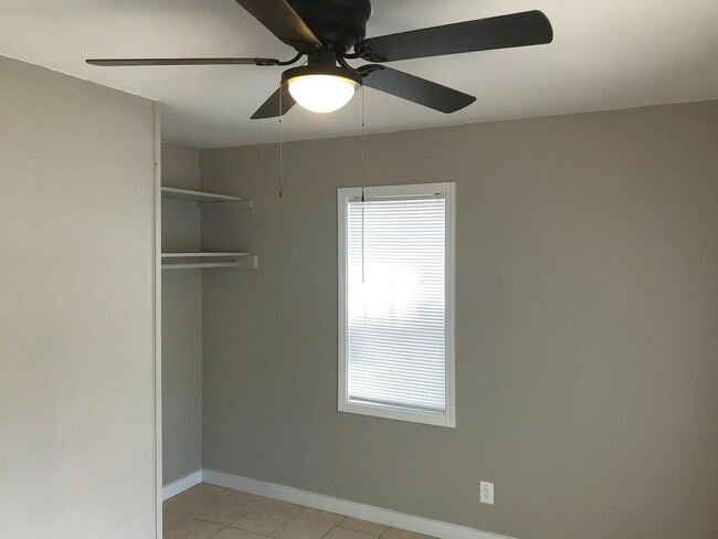 Building Photo - Recently updated 2BR home near Shunga Park!