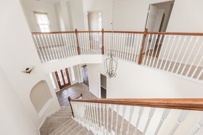 Building Photo - 15435 Stoneridge Park Ln