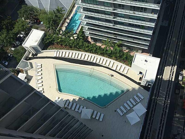 Building Photo - 1100 S Miami Ave