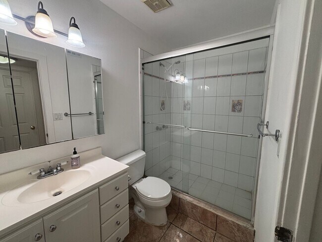 Building Photo - Charming 2-Bedroom Home with 2-Car Garage in Chula Vista