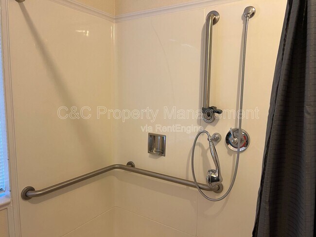 Building Photo - 293 Saybrook Way