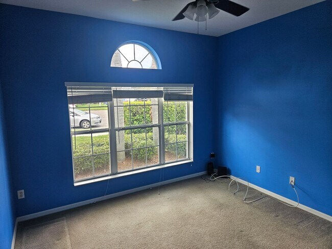 Building Photo - Stunning 3-Bed, 2-Bath Cul-de-Sac Home in ...