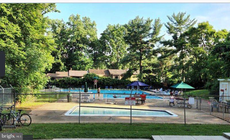 Community pool - 4965 Americana Dr