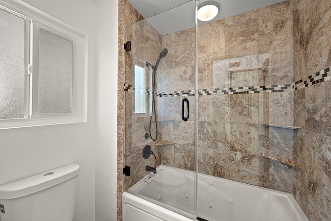 Building Photo - 10518 Pine Grove St