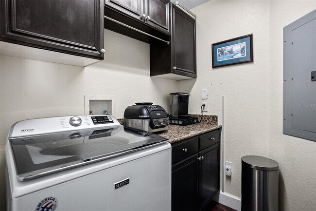 Building Photo - 700 S Harbour Island Blvd