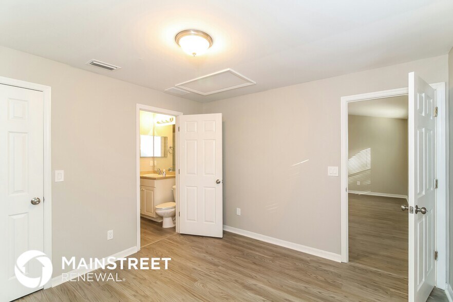 Building Photo - 7470 Franzino Ave