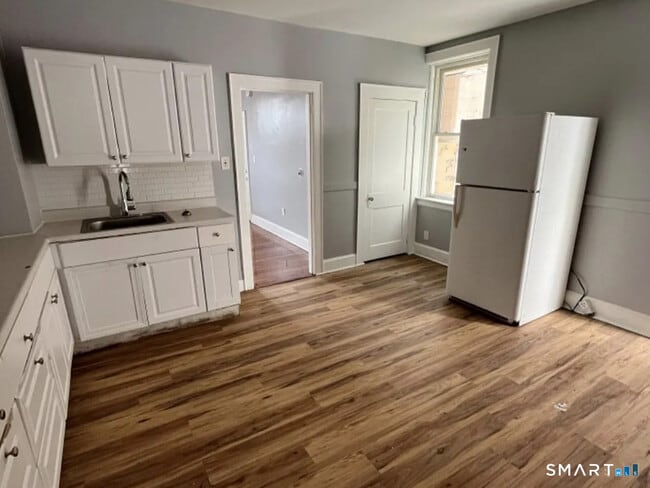 Building Photo - 14 Portland St