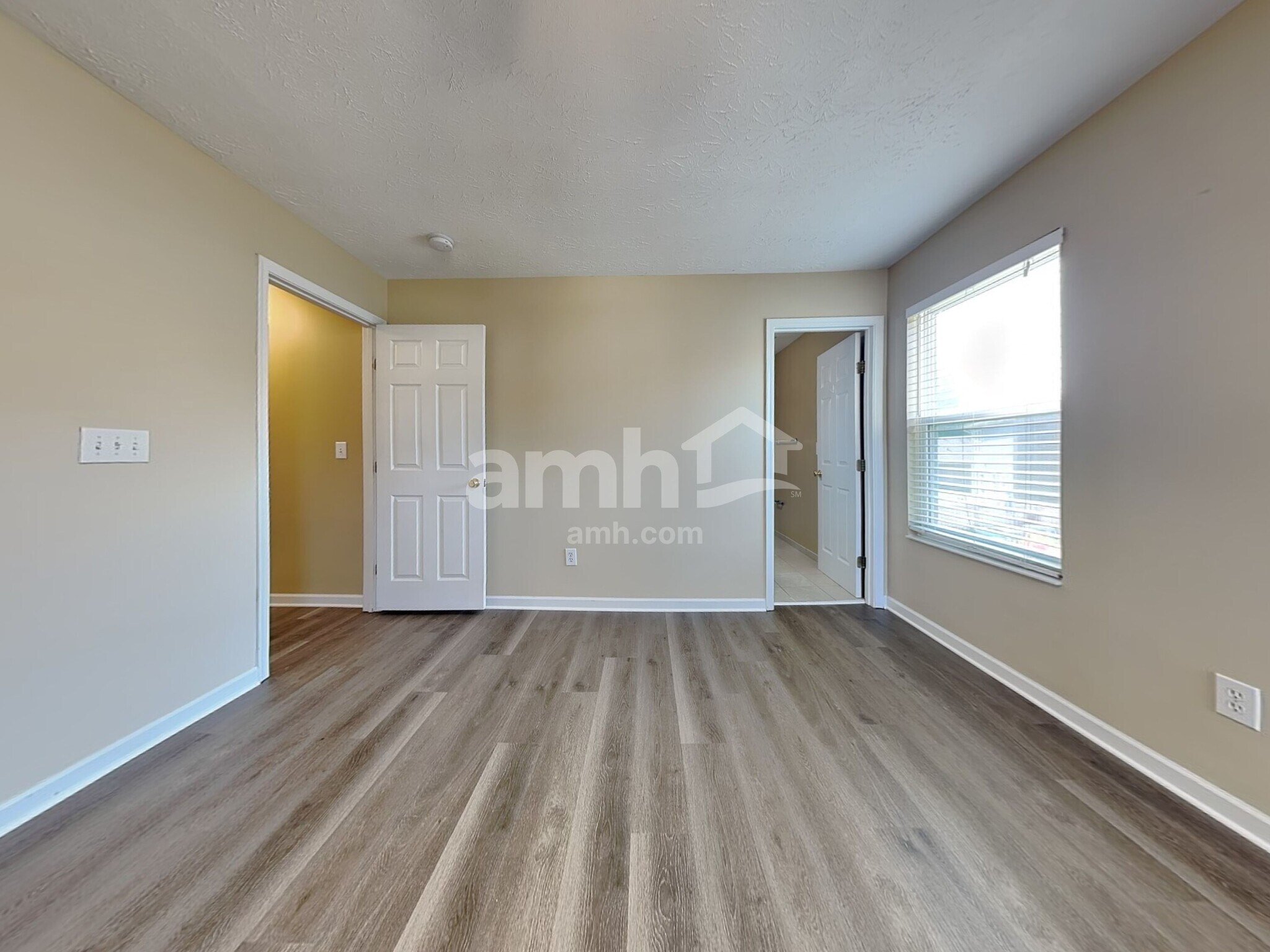 Building Photo - 5974 Marsh Cir