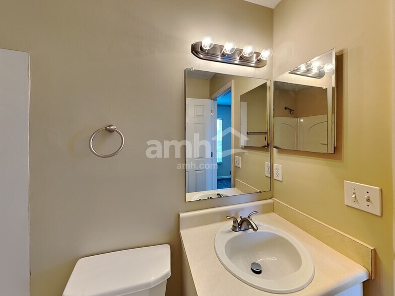 Building Photo - 9283 Ruston Ln
