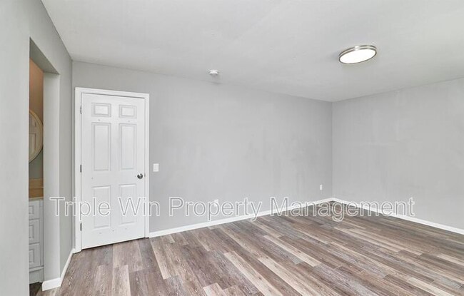 Building Photo - 1544 Rishon Hill Dr