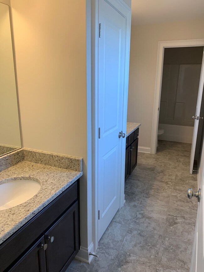 Building Photo - 1168 Still Hunt Ln