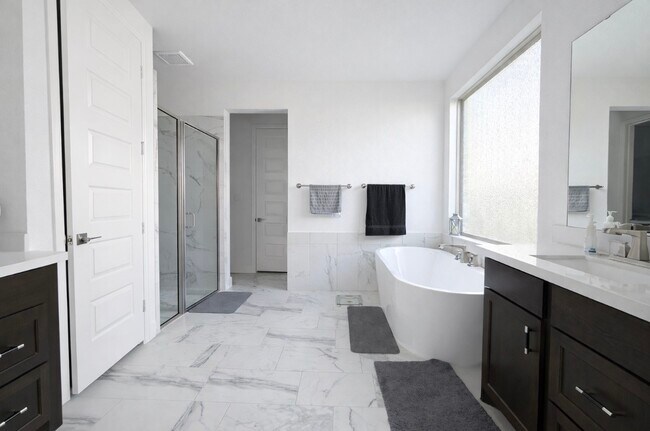 Building Photo - 30926 Vintage Crk Ln