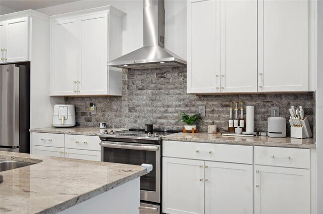 Building Photo - 1099 Cimarron Dr