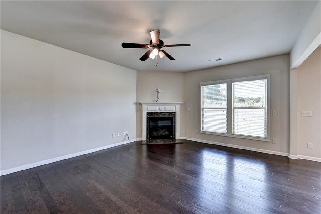 Building Photo - 5160 Breezewood Cir