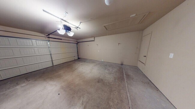 Building Photo - 307 Dober St