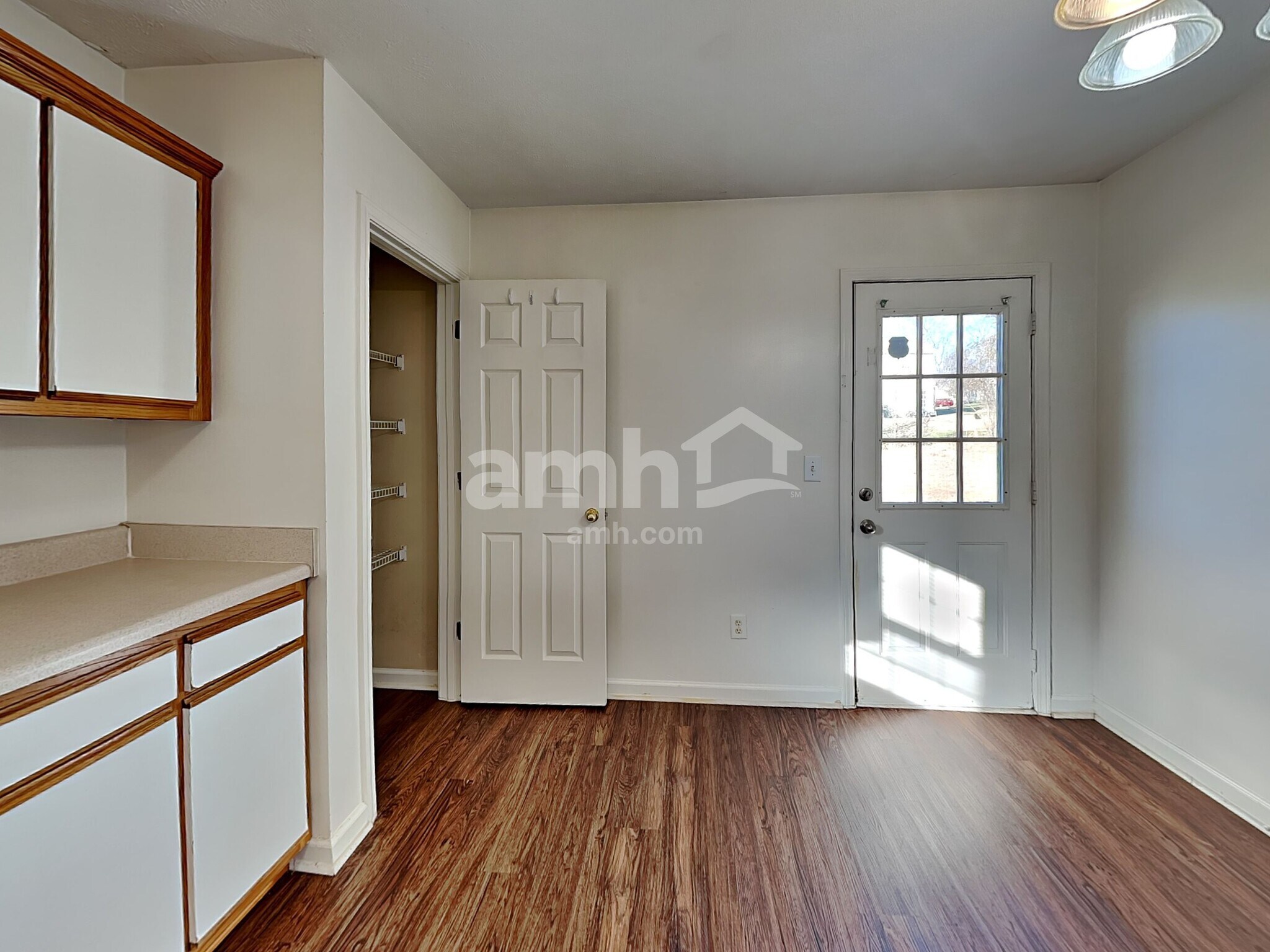 Building Photo - 1202 Larzelere Ln