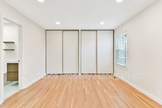 Building Photo - 6630 Medinah Ln