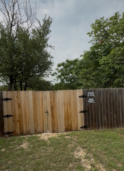 Building Photo - 236 Rosemont