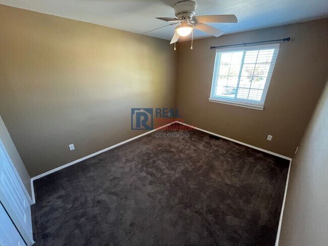 Building Photo - 4000 Dove Ln
