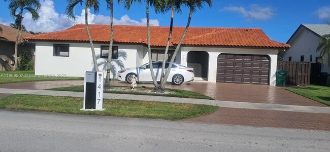 Building Photo - 1417 SW 139th Ave