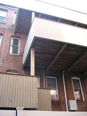 Building Photo - 46 Saint Germain St