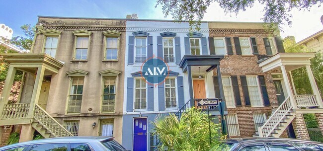 Building Photo - 208 ET