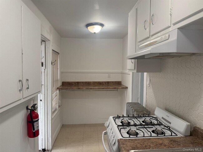 Building Photo - 49 Lake Ave