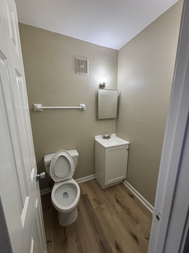 Building Photo - 8836 N 95th St