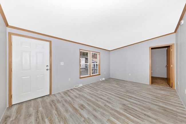 Building Photo - 16114 McGregor Dr