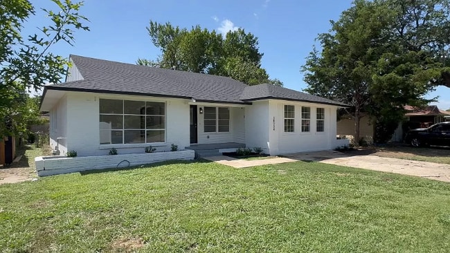 Primary Photo - 10734 Coogan Dr