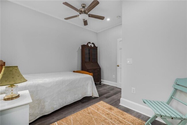 Building Photo - 10 Braman St