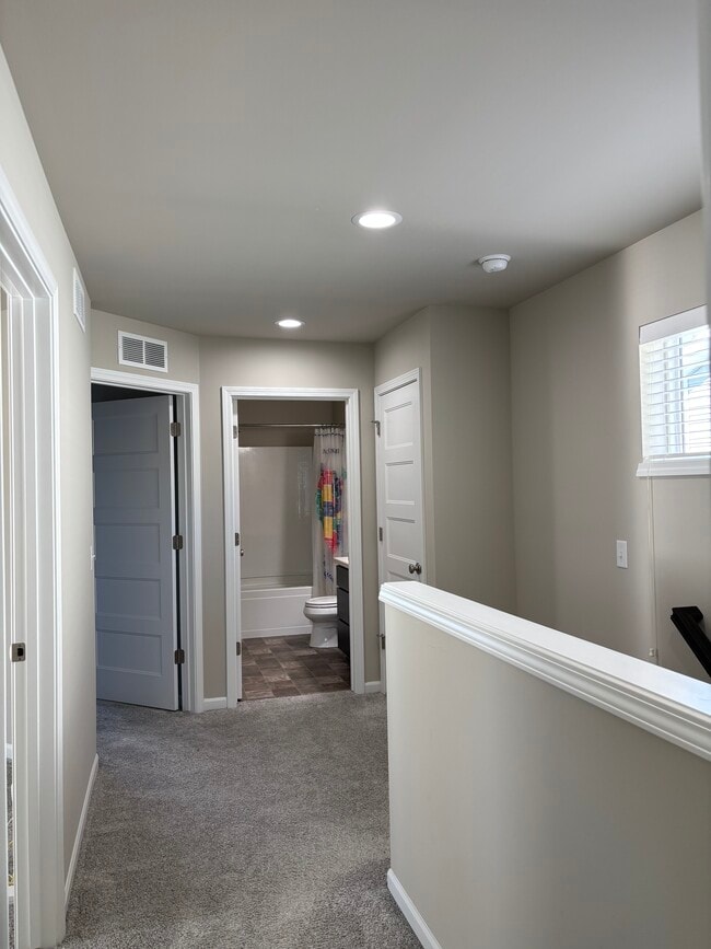 Building Photo - 620 Sugar Maple Ln
