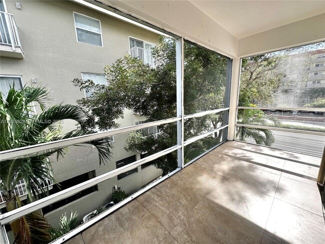 Building Photo - 2301 NE 14th Street Causeway