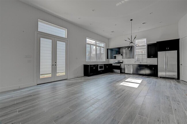 Building Photo - 8930 Spring Knoll Forest Dr