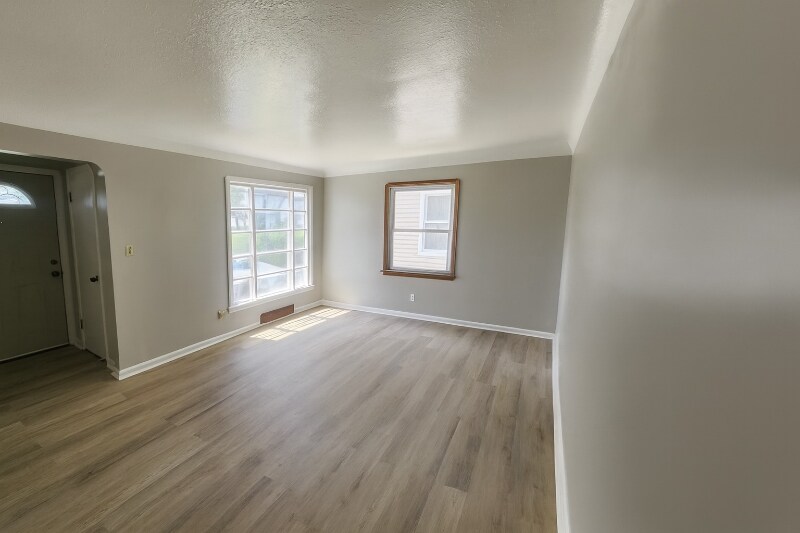Building Photo - 5618 Merkle Ave