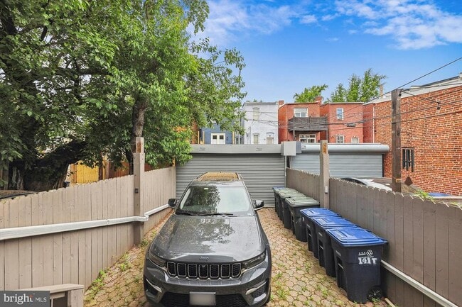 Building Photo - 141 T St NW