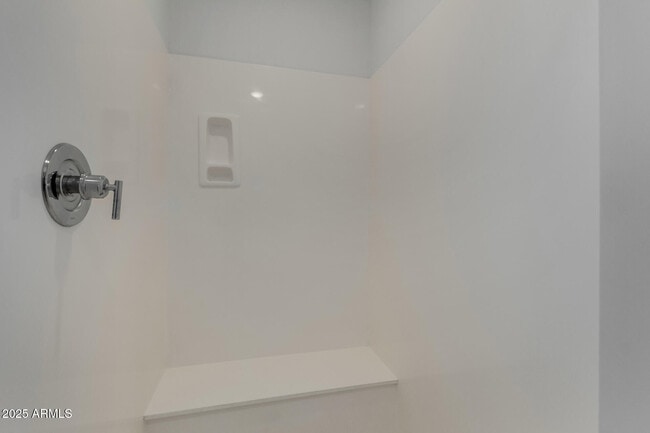 Building Photo - 15142 W Sherman St