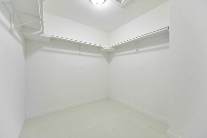 Building Photo - 2241 NW 50th St