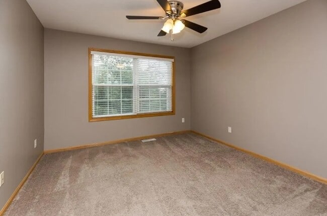 Building Photo - 277 S 79th St